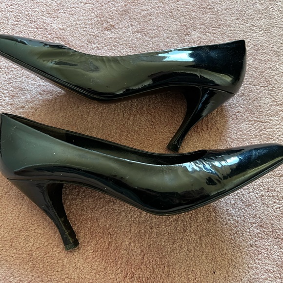 Donna Karan Vintage Patent Leather Heels - Picture 5 of 7